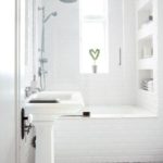 Белая ванная комната кафельная плитка