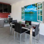Фотообои в интерьере кухни 3d-иллюзия открытого окна