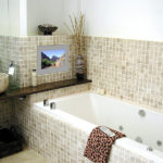 Мозаика в ванной комнате из крупной плитки