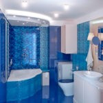 Мозаика в ванной комнате в ультрамариновых тонах