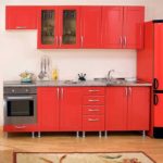 Сочетание цветов интерьер кухни матовый красный на фоне белого