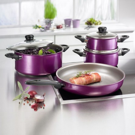 Фиолетовая посуда для кухни