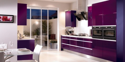 Кухня фиолетовых цветов