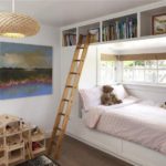 Оформление детской комнаты мебельная стенка у окна с нишей для кровати