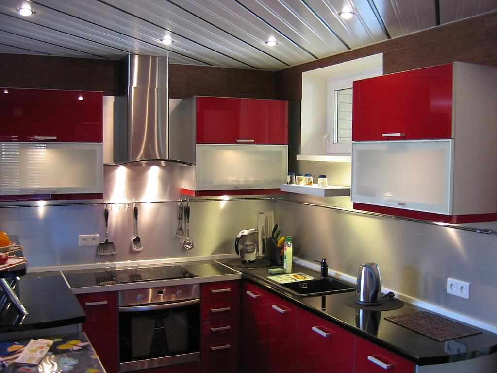 идея красивого дизайна красной кухни