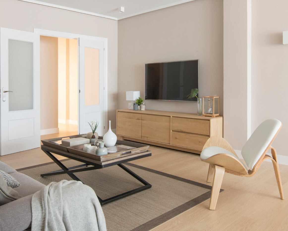 идея светлого дизайна гостиной комнаты 2018