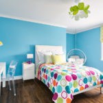 Дизайн спальни с голубыми стенами