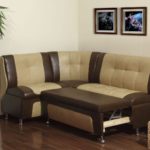 Бежево-коричневый раскладной диван для кухни