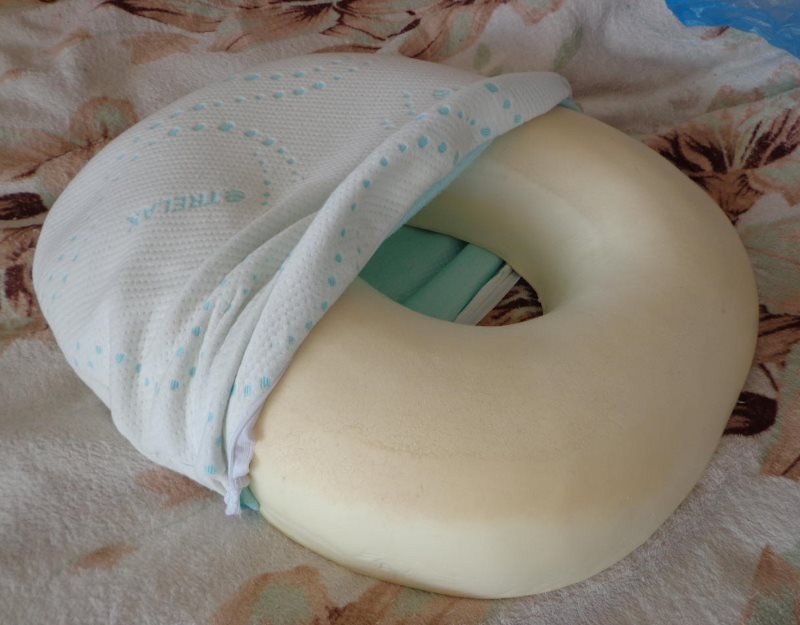 Круглая ортопедическая подушка с чехлом