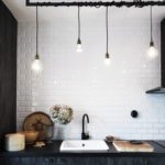 Простые светильники на кухне в стиле лофт