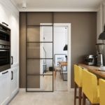 Дизайн кухни с раздвижной дверью