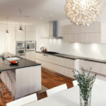 Белая кухня в стиле минимализма