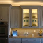 Кухонные шкафы со встроенной подсветкой