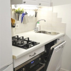 Место для посудомоечной машины в маленькой кухне