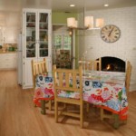 Кухонные стулья с деревянными спинками
