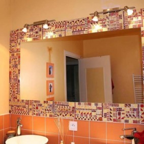 Декор зеркала мозаичной плиткой