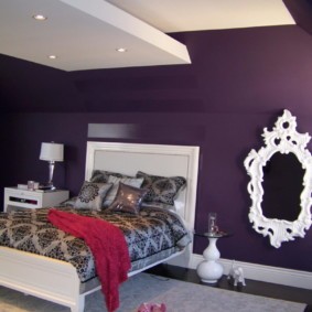 интерьер спальни в фиолетовых тонах