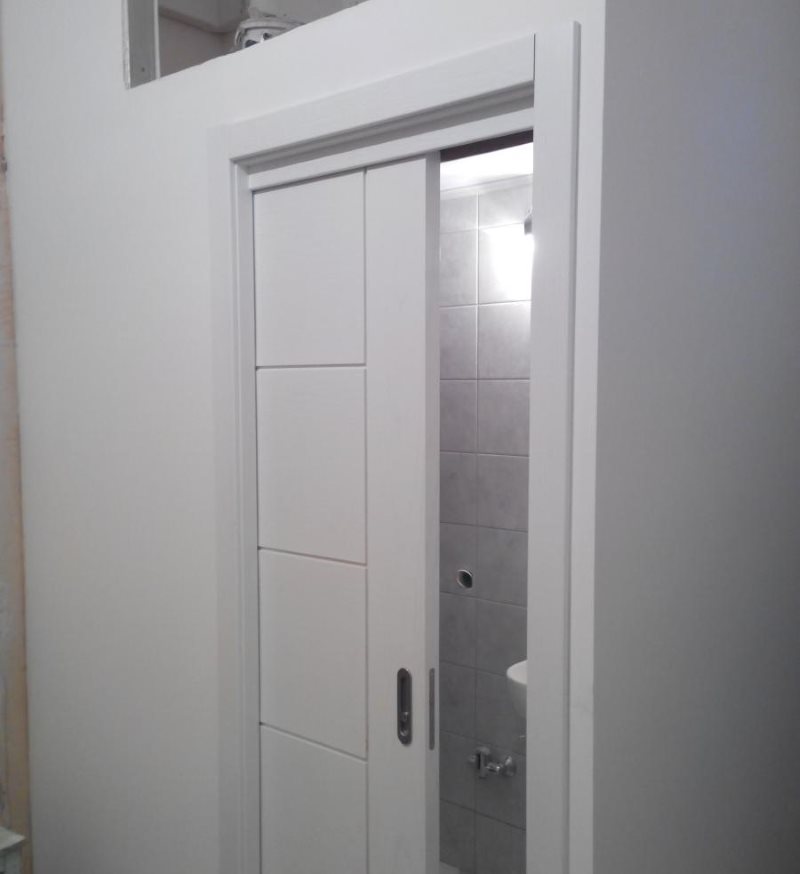 установка двери в ванную комнату цена