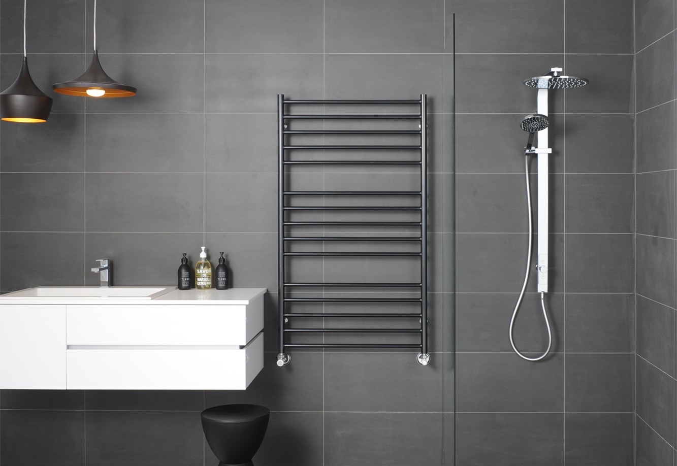 Terminus черный. Guardo diagonale полотенцесушитель. Terma Perla полотенцесушитель. Black Towel Rail полотенцесушитель. Маргароли полотенцесушитель Quadro.