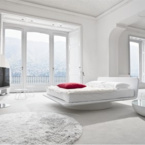 белая спальня фото интерьера