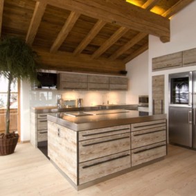 кухня в деревянном доме идеи декора