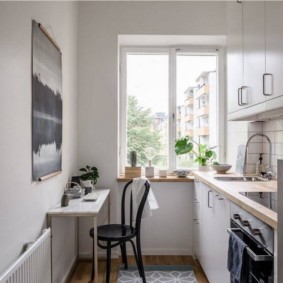 маленькая кухня с кухонным столом идеи фото