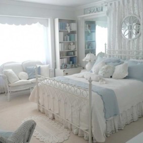 спальня в голубом цвете фото интерьера