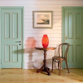 светлые двери в квартире идеи декор