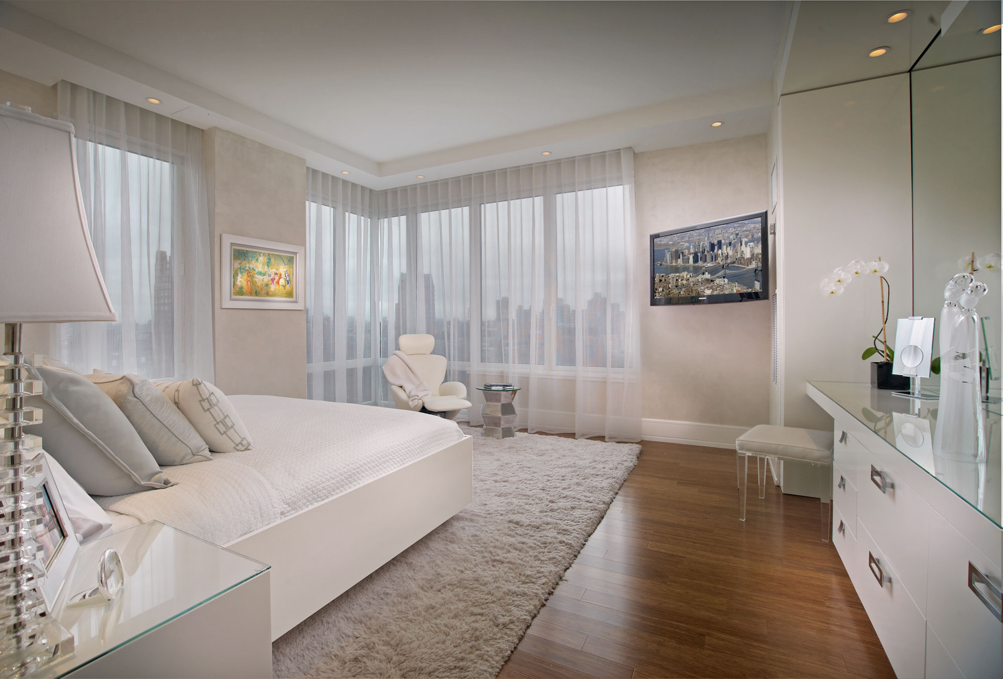 Дизайн спальни в светлых тонах: современный стиль, реальные фото, белый .