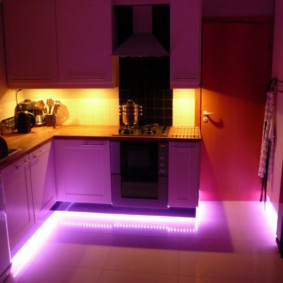 Декоративная подсветка в интерьере кухни