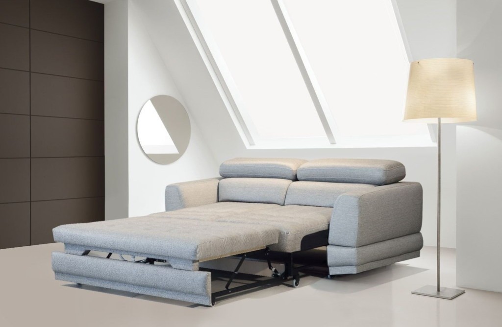 Дизайн небольшой спальни с диваном