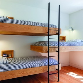Подвесные кровати в детской спальне