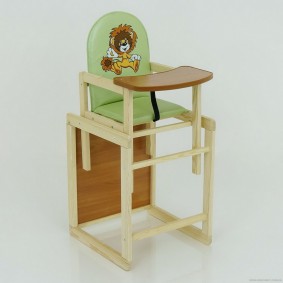 детский деревянный стульчик фото