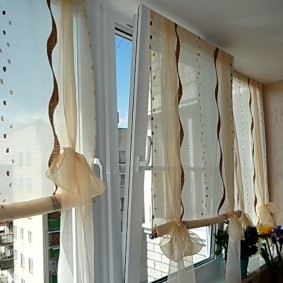 Легкие шторы из полупрозрачного тюля
