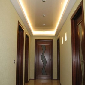 Светодиодная подсветка потолка в коридоре
