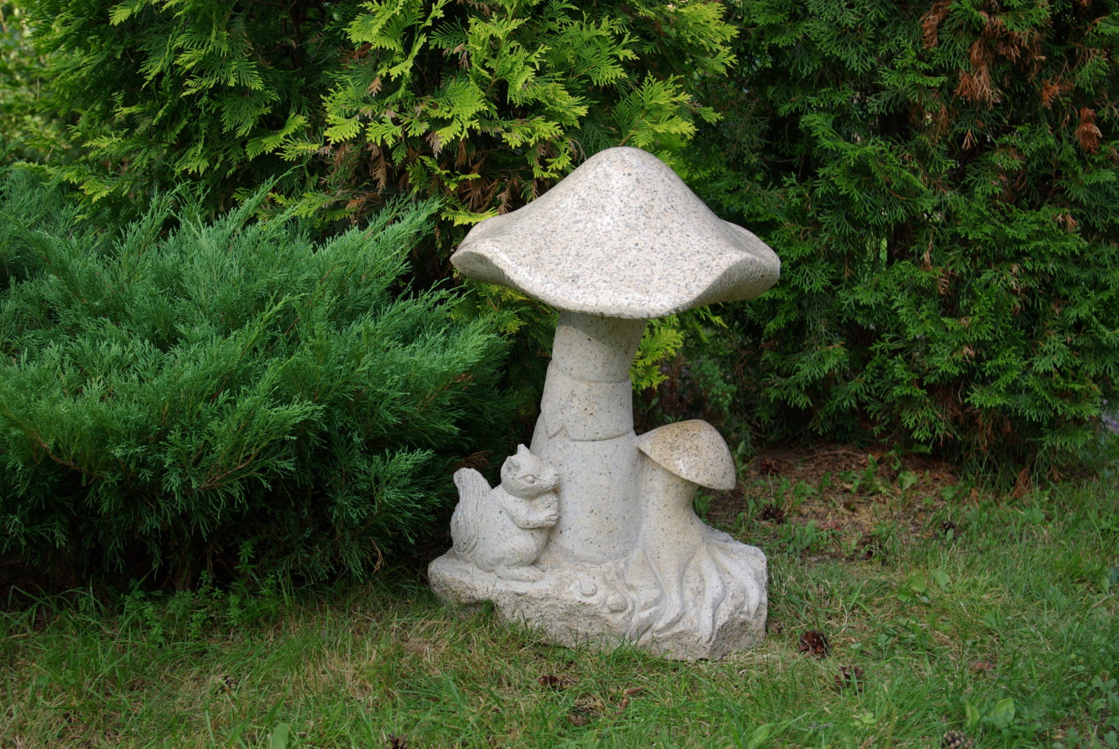 скульптуры для сада из камня