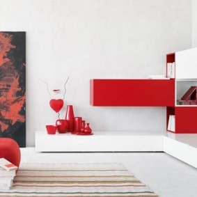 Красно-белая мебель из ламинированной ДСП