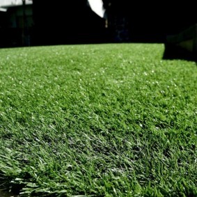 искусственный газон для дачи фото