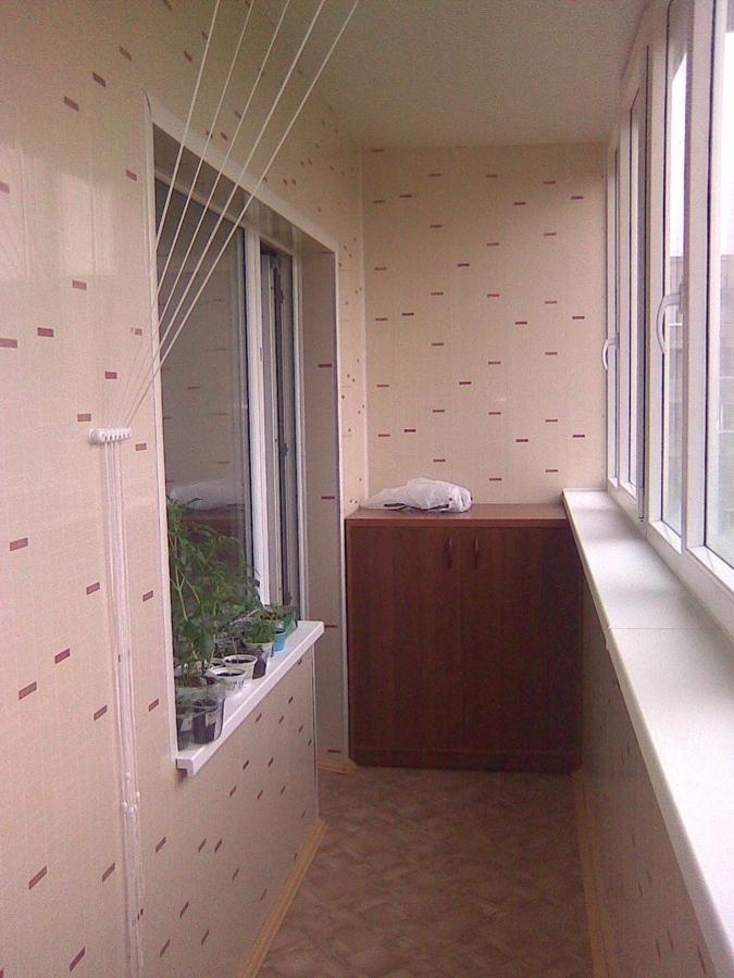 Отделка балкона пластиком. Стеновые панели для лоджии. Отделка балкона внутри. Отделка балкона изнутри.