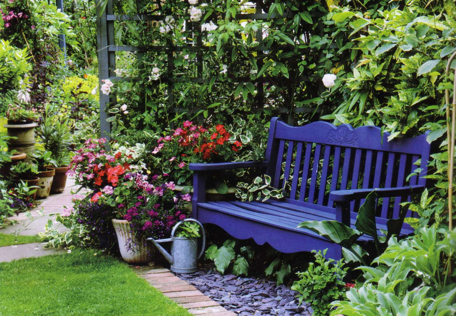 скамейки в саду и на даче