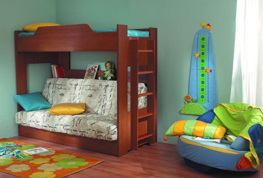Детская кровать со спальным местом и диваном внизу