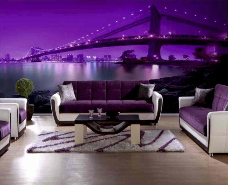 Фиолетовый цвет в интерьере гостиной комнаты