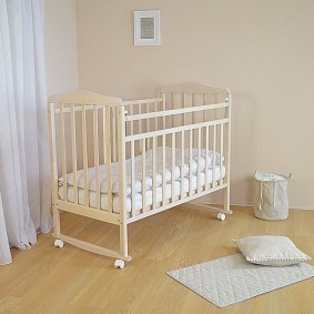 Фото прямоугольной кроватки для младенца