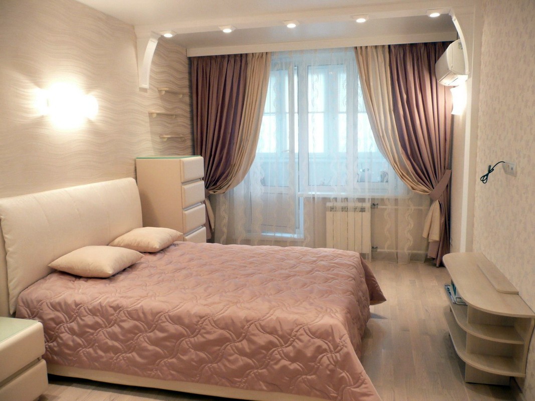 Дизайн спальни с балконом: совмещение с лоджией, примеры интерьера, фото
