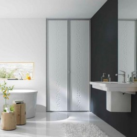 Дизайн ванной комнаты со встроенным шкафом