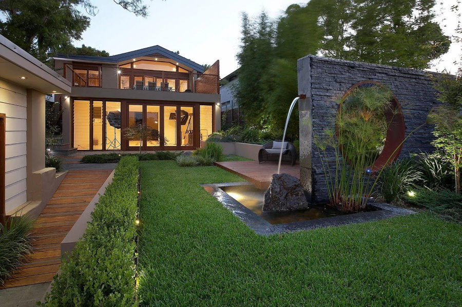 Всё о ландшафтном дизайне загородного дома: современные стили, готовые проекты