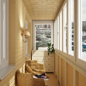 Дизайн балкона в пастельных тонах