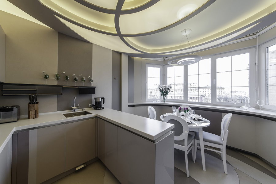 Дизайн современной кухни с балконом