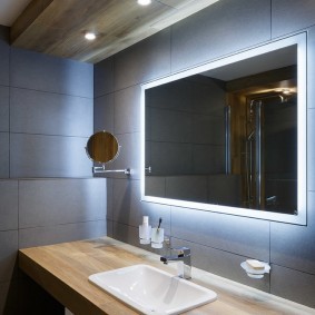 Светодиодная подсветка зеркала в ванной комнате